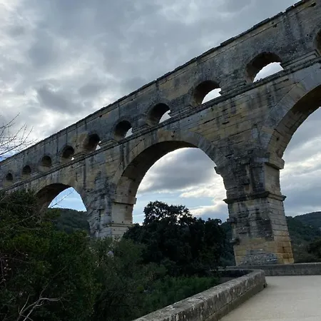 Studio Havre De Paix Au Pont Du Gard Piscine Et Jacuzzi Chez Valerie Payre Vers Pont du Gard Exterior photo