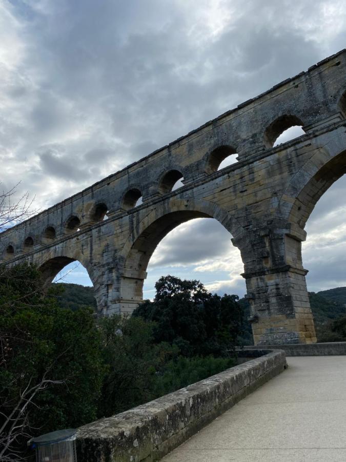 Holiday home Havre De Paix Au Pont Du Gard Piscine Et Jacuzzi Chez Valerie Payre *