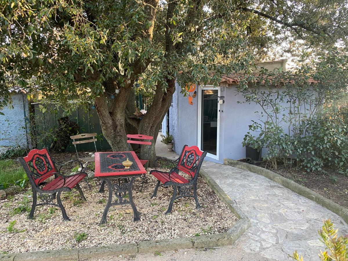 Holiday home Havre De Paix Au Pont Du Gard Piscine Et Jacuzzi Chez Valerie Payre