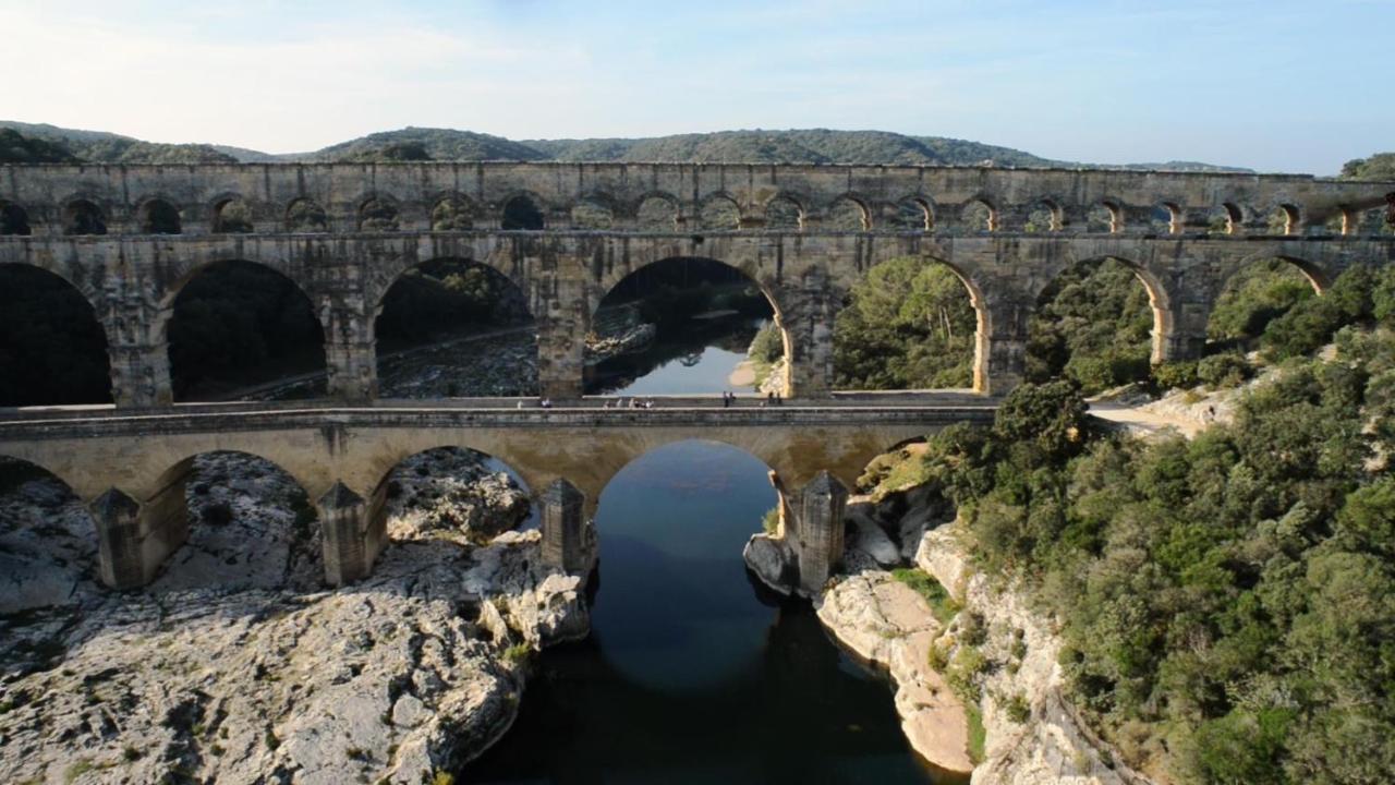 Havre De Paix Au Pont Du Gard Piscine Et Jacuzzi Chez Valerie Payre